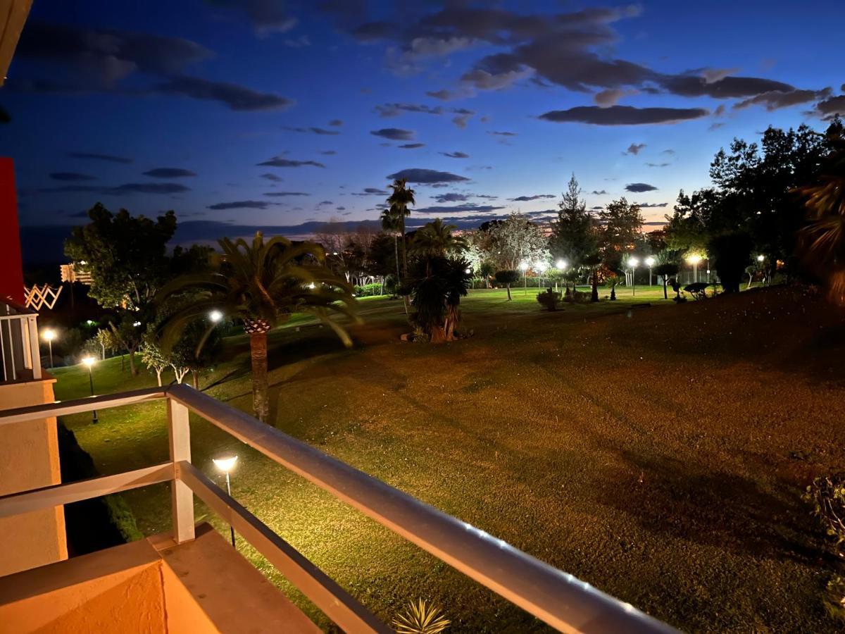 Minerva Apartment เบนัลมาเดนา ภายนอก รูปภาพ