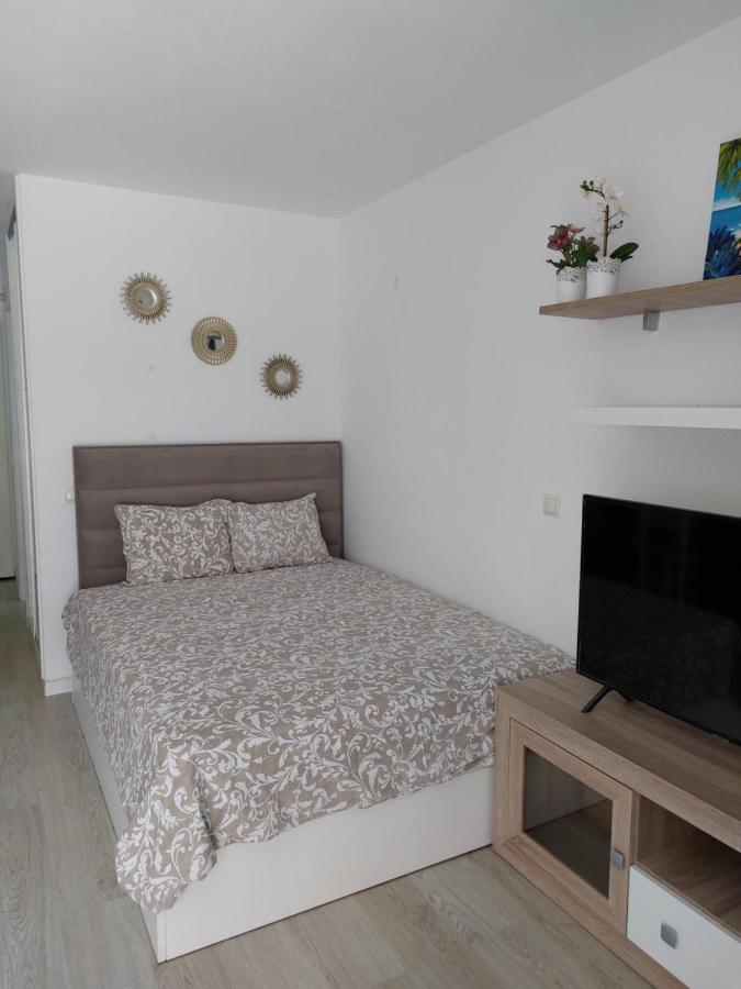 Minerva Apartment เบนัลมาเดนา ภายนอก รูปภาพ