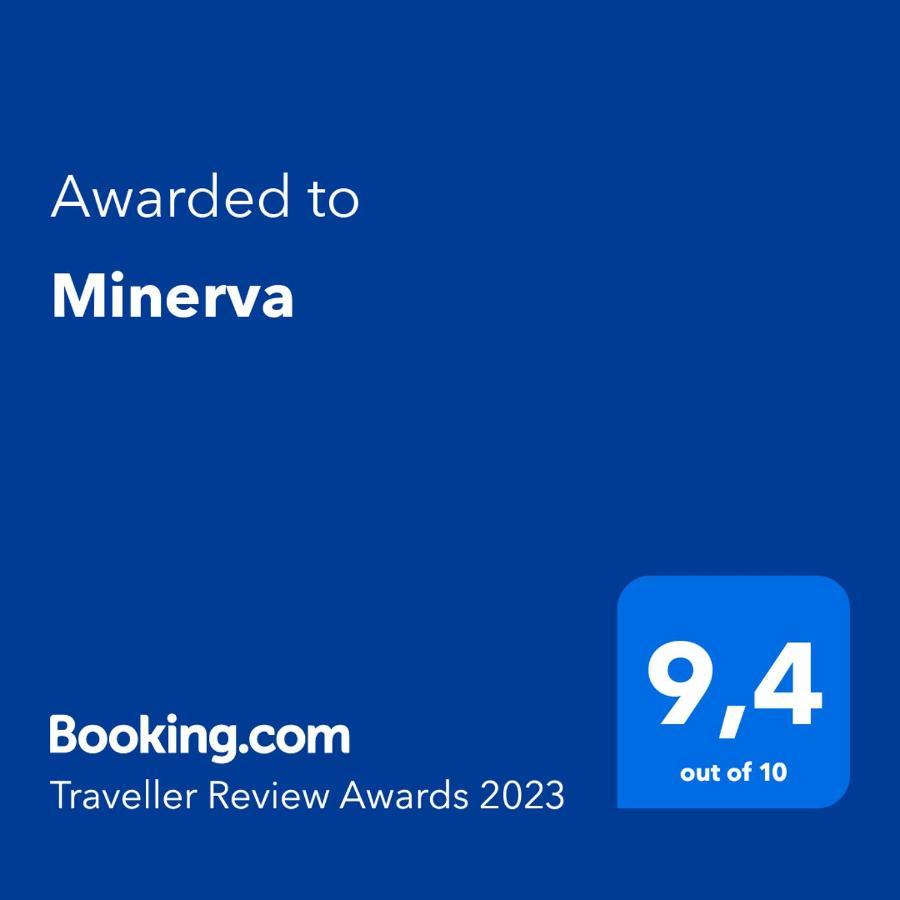 Minerva Apartment เบนัลมาเดนา ภายนอก รูปภาพ