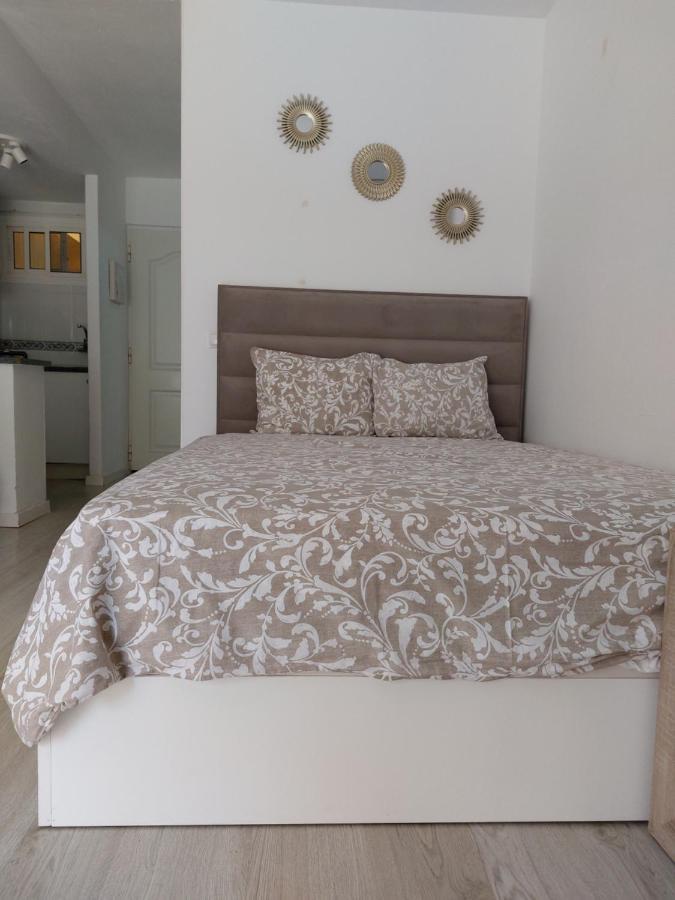 Minerva Apartment เบนัลมาเดนา ภายนอก รูปภาพ